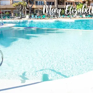 Merie Elizabeth Sun , Corralejo España